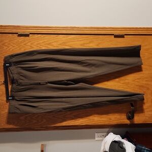 Women's Old Navy high rise straight pant, olive green size xl tall